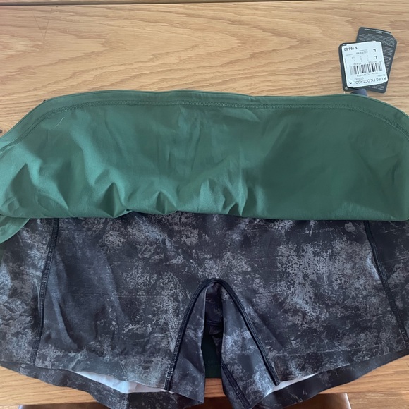 Reebok UFC Fight Night Octagon Skort | L | Green | NEW $165 - Picture 4 of 4